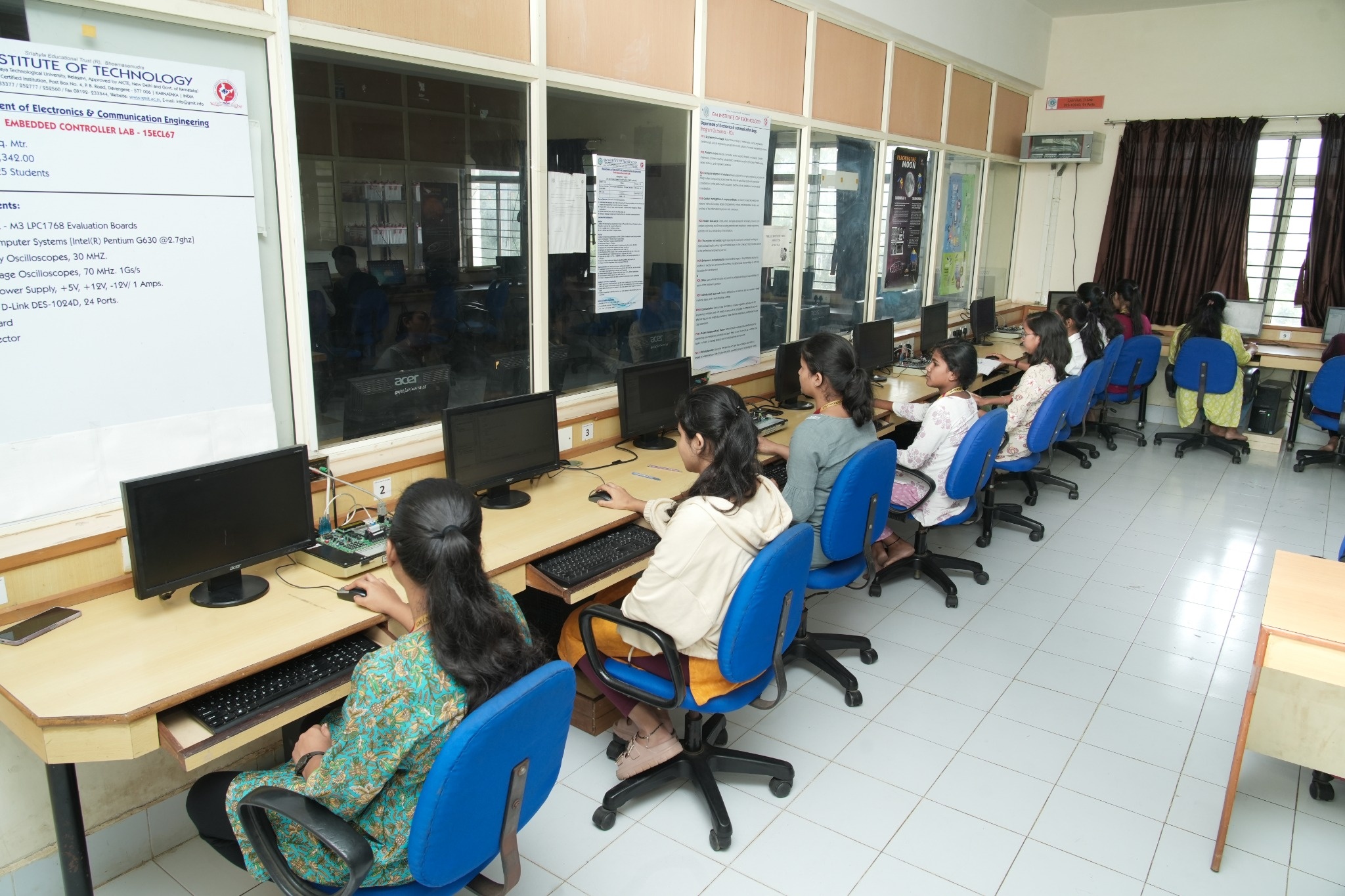 Laboratory – student test photo 4